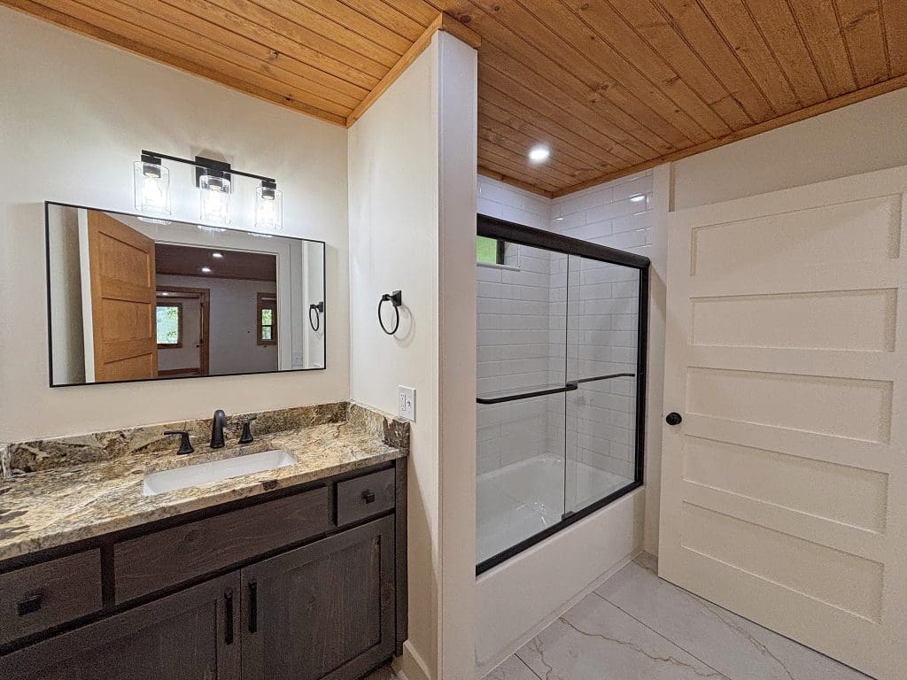 34 Bathroom Guest Upstairs